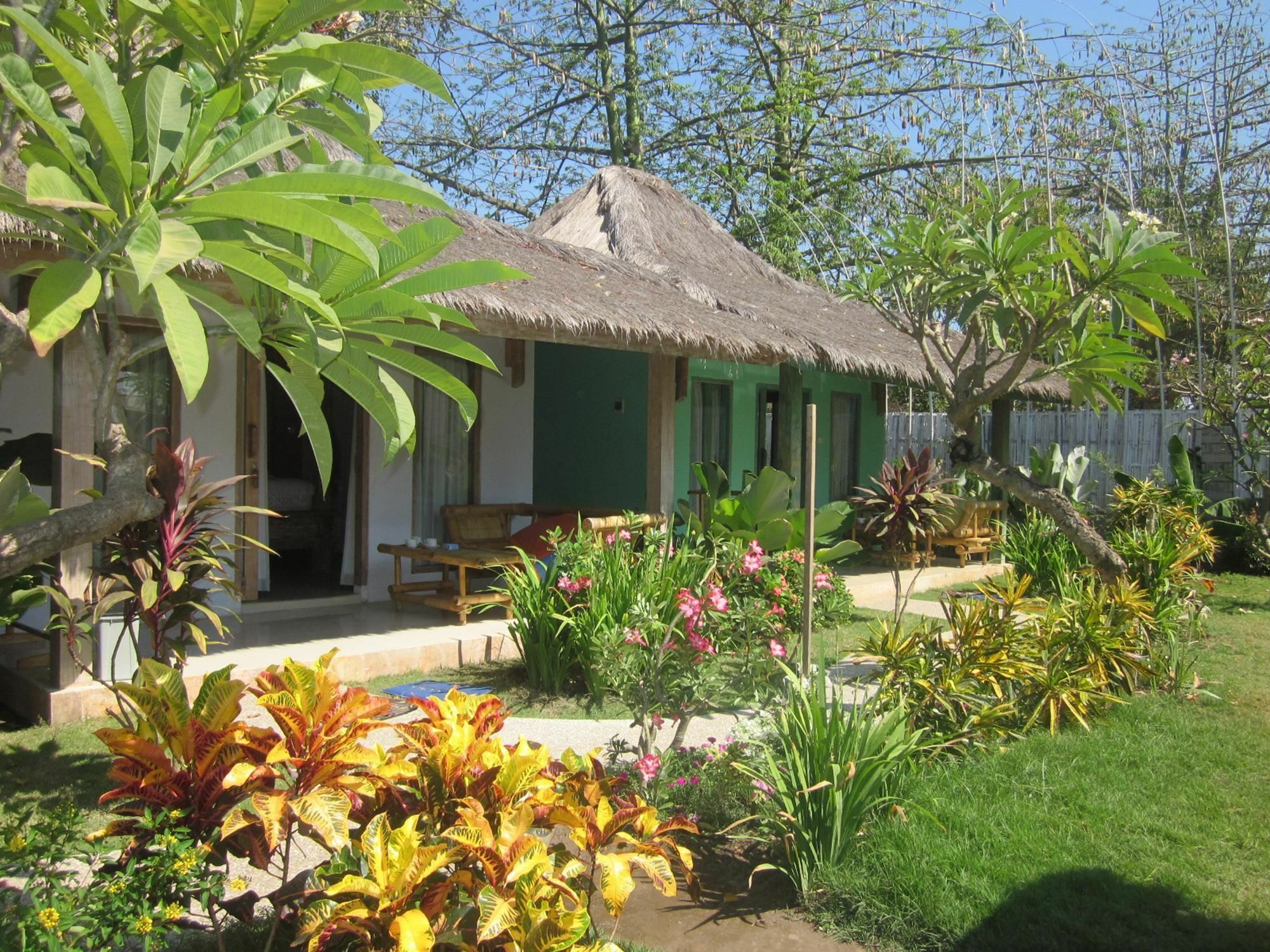 Maha Putri Bungalows Quần đảo Gili Ngoại thất bức ảnh