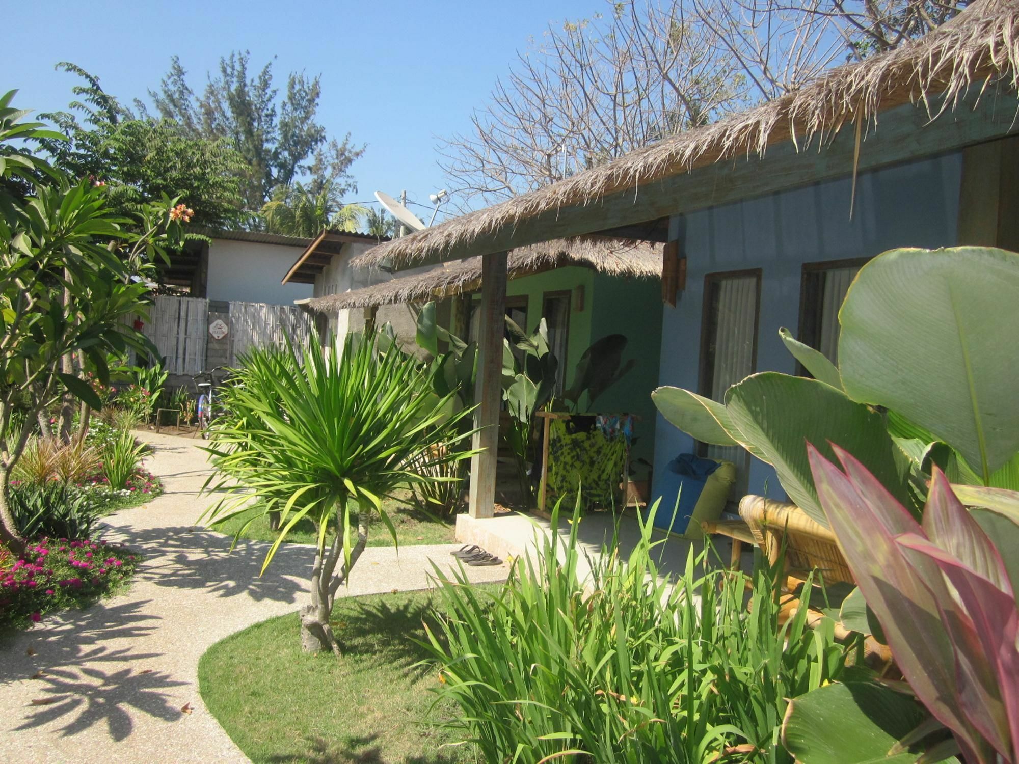 Maha Putri Bungalows Quần đảo Gili Ngoại thất bức ảnh
